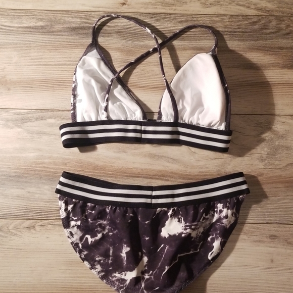 Norma Kamali marbled b/w bikini - Picture 2 of 8